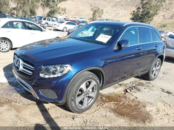 WDC0G4JB1JV105258 2018 MERCEDES-BENZ GLC - Image 2