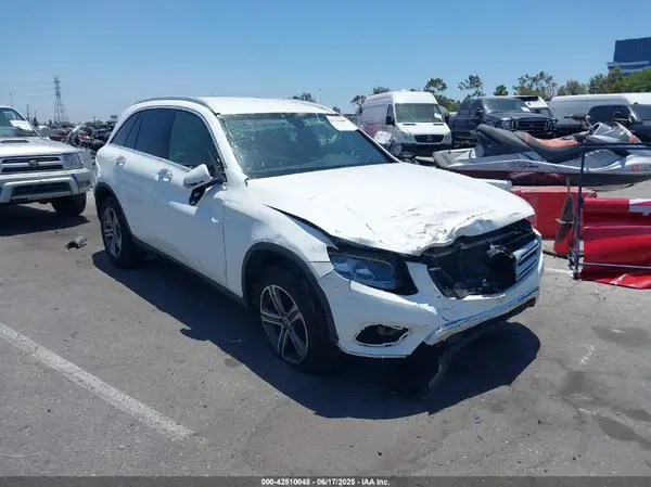 WDC0G4JB1KF555357 2019 MERCEDES-BENZ GLC - Image 1