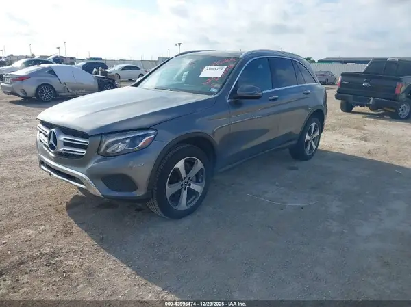 WDC0G4JB1KF594188 2019 MERCEDES-BENZ GLC - Image 2