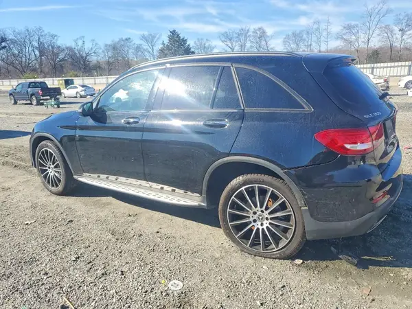 WDC0G4JB1KV119968 2019 MERCEDES-BENZ GLC - Image 2