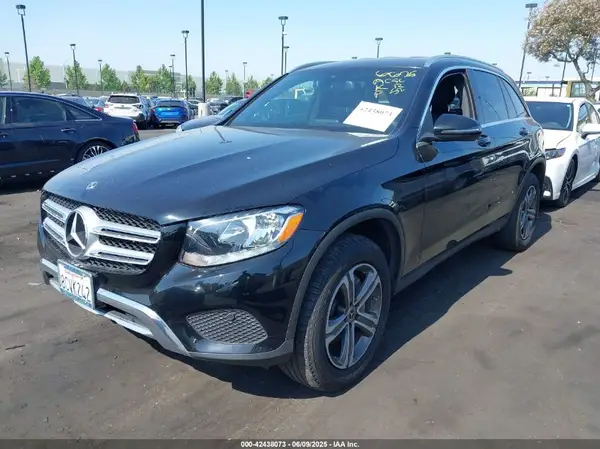 WDC0G4JB1KV131361 2019 MERCEDES-BENZ GLC - Image 2