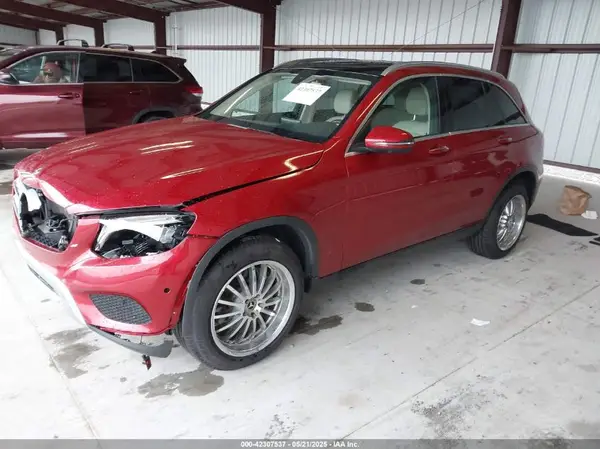 WDC0G4JB1KV139959 2019 MERCEDES-BENZ GLC - Image 2