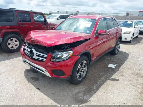 WDC0G4JB1KV152730 2019 MERCEDES-BENZ GLC - Image 2