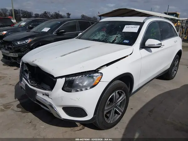 WDC0G4JB1KV157670 2019 MERCEDES-BENZ GLC - Image 2