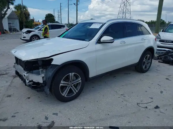 WDC0G4JB1KV168457 2019 MERCEDES-BENZ GLC - Image 2