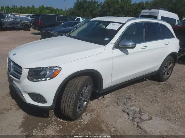 WDC0G4JB1KV173934 2019 MERCEDES-BENZ GLC - Image 2