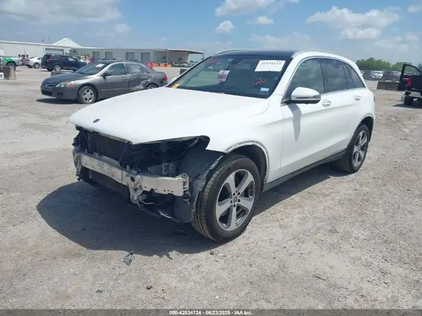WDC0G4JB1KV177093 2019 MERCEDES-BENZ GLC - Image 2