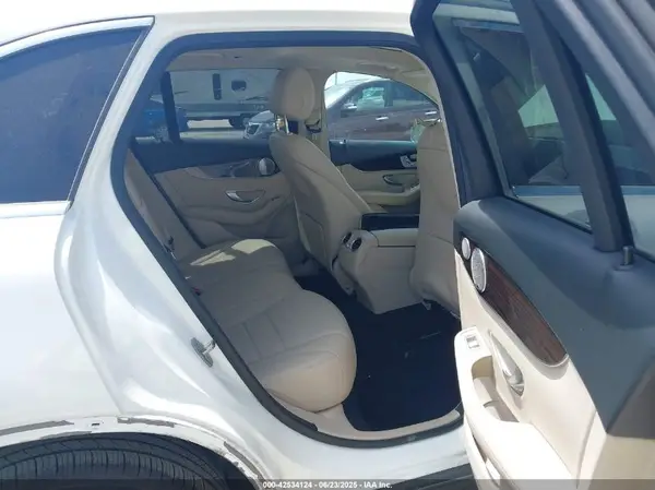WDC0G4JB1KV177093 2019 MERCEDES-BENZ GLC - Image 8