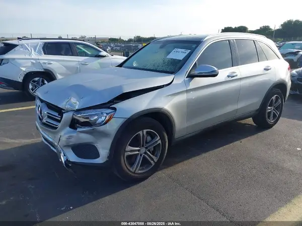 WDC0G4JB2GF028080 2016 MERCEDES-BENZ GLC - Image 2