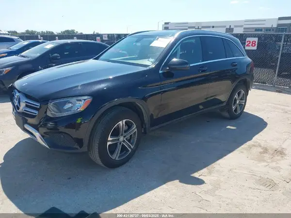WDC0G4JB2GF030878 2016 MERCEDES-BENZ GLC - Image 2