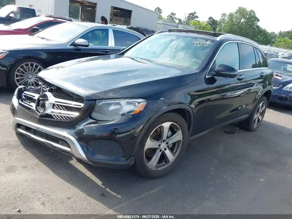 WDC0G4JB2GF056395 2016 MERCEDES-BENZ GLC - Image 2