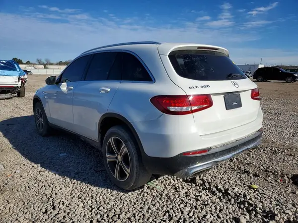 WDC0G4JB2GF077005 2016 MERCEDES-BENZ GLC - Image 2