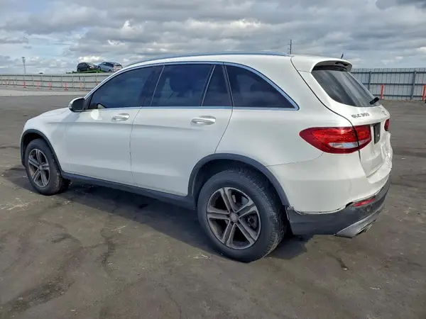 WDC0G4JB2GF096346 2016 MERCEDES-BENZ GLC - Image 2