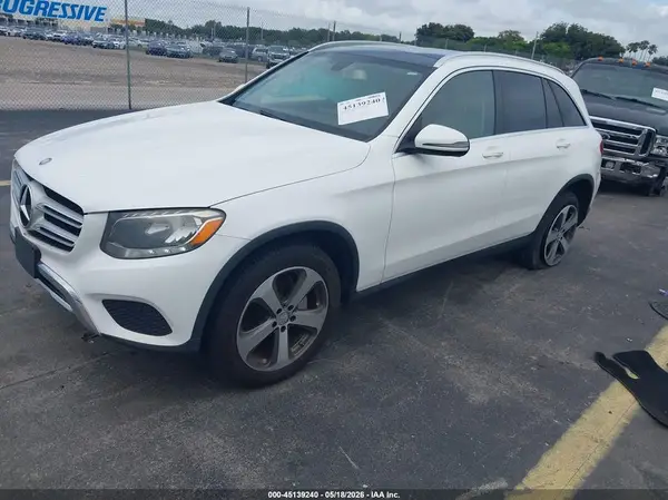 WDC0G4JB2HF117620 2017 MERCEDES-BENZ GLC - Image 2