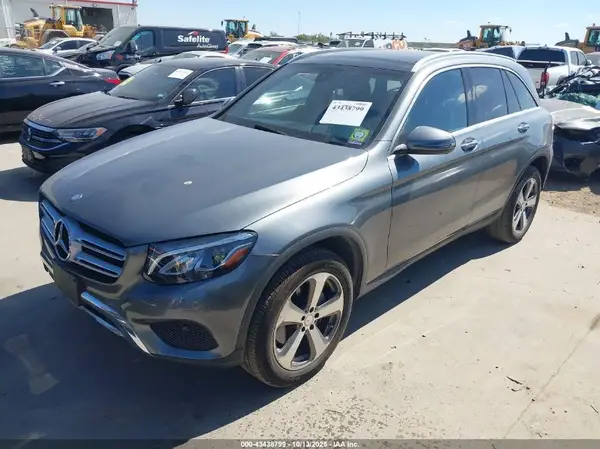 WDC0G4JB2HF143117 2017 MERCEDES-BENZ GLC - Image 2