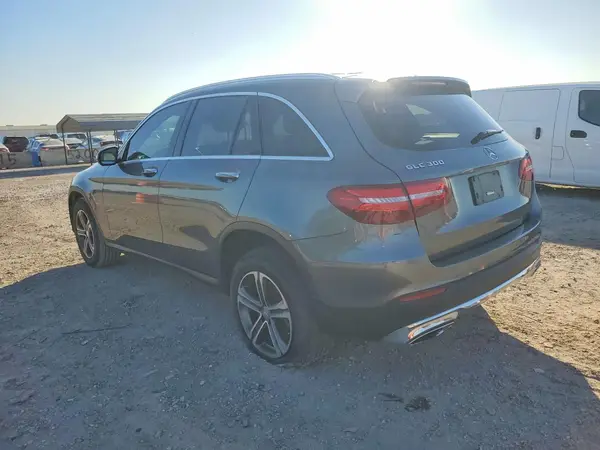WDC0G4JB2HF171368 2017 MERCEDES-BENZ GLC - Image 2