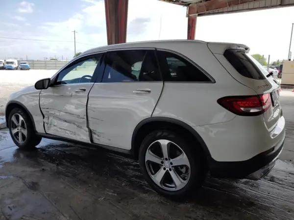 WDC0G4JB2HF176229 2017 MERCEDES-BENZ GLC - Image 2