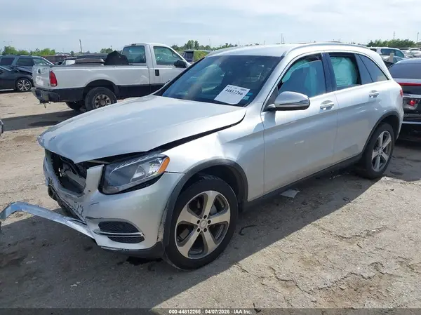WDC0G4JB2HF180765 2017 MERCEDES-BENZ GLC - Image 2
