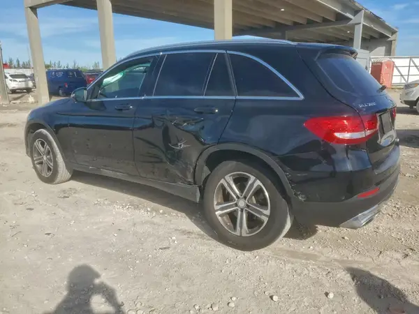 WDC0G4JB2HF199199 2017 MERCEDES-BENZ GLC - Image 2