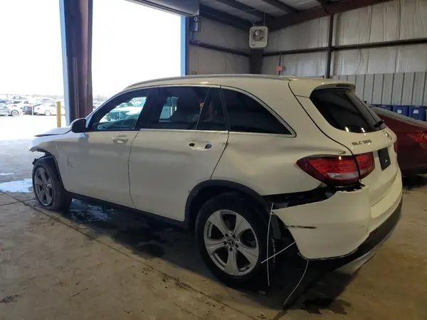 WDC0G4JB2HV003865 2017 MERCEDES-BENZ GLC - Image 2