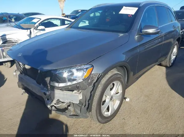 WDC0G4JB2JF437655 2018 MERCEDES-BENZ GLC - Image 2