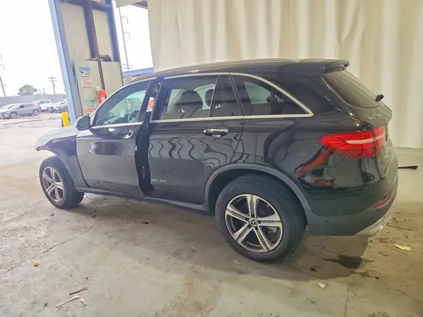 WDC0G4JB2JV024110 2018 MERCEDES-BENZ GLC - Image 2