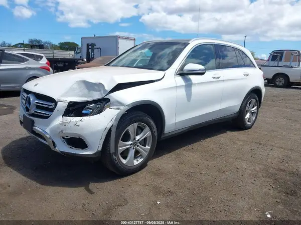 WDC0G4JB2JV024429 2018 MERCEDES-BENZ GLC - Image 2