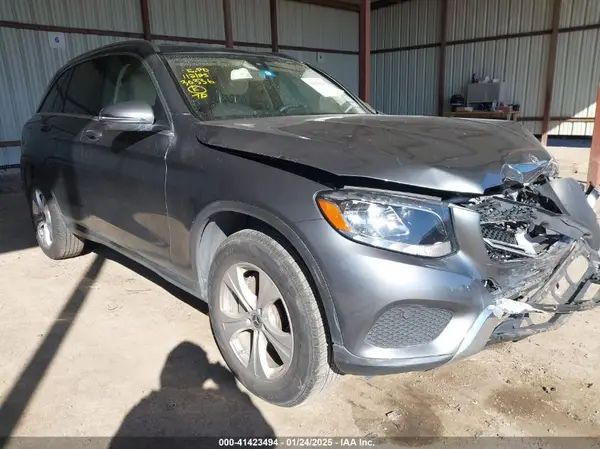 WDC0G4JB2JV033700 2018 MERCEDES-BENZ GLC - Image 1