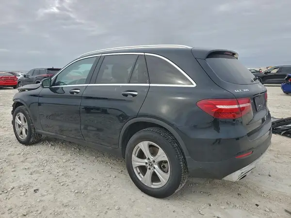 WDC0G4JB2JV046107 2018 MERCEDES-BENZ GLC - Image 2