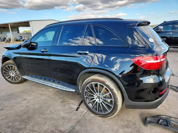 WDC0G4JB2JV059939 2018 MERCEDES-BENZ GLC - Image 2