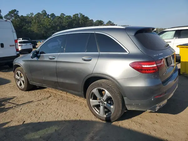 WDC0G4JB2JV077583 2018 MERCEDES-BENZ GLC - Image 2