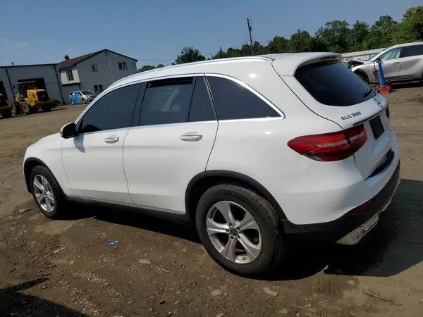 WDC0G4JB2JV079172 2018 MERCEDES-BENZ GLC - Image 2