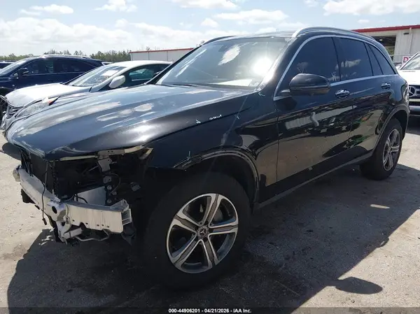 WDC0G4JB2JV081181 2018 MERCEDES-BENZ GLC - Image 2