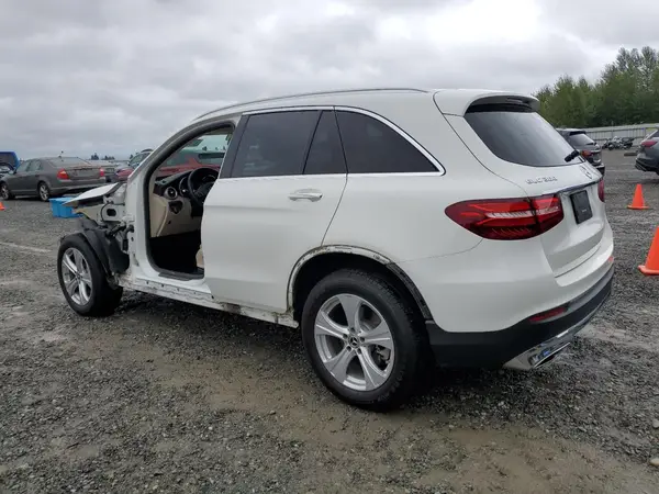WDC0G4JB2JV084596 2018 MERCEDES-BENZ GLC - Image 2