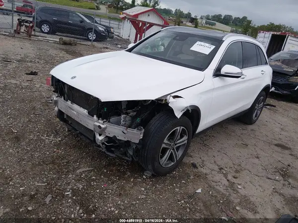 WDC0G4JB2JV091340 2018 MERCEDES-BENZ GLC - Image 2