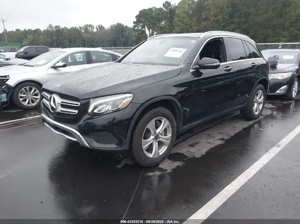 WDC0G4JB2JV094299 2018 MERCEDES-BENZ GLC - Image 2