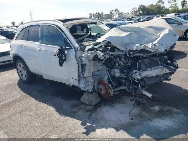 WDC0G4JB2JV097817 2018 MERCEDES-BENZ GLC - Image 1