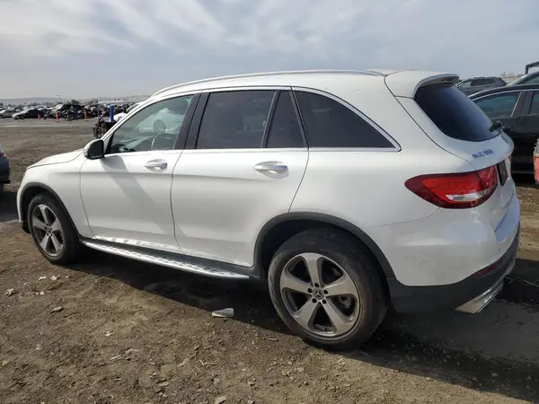 WDC0G4JB2JV098479 2018 MERCEDES-BENZ GLC - Image 2