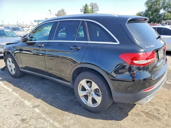 WDC0G4JB2JV104863 2018 MERCEDES-BENZ GLC - Image 2
