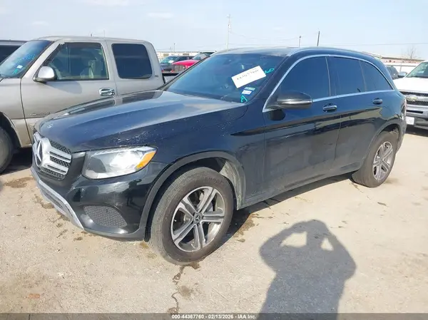 WDC0G4JB2KF588786 2019 MERCEDES-BENZ GLC - Image 2