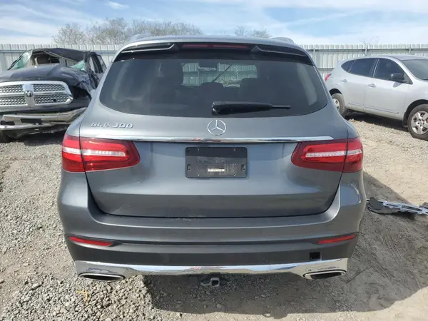 2019 MERCEDES-BENZ GLC auction photo 6
