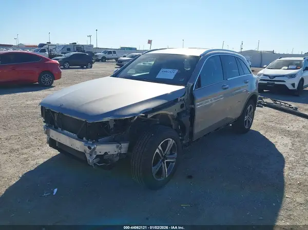 WDC0G4JB2KF614349 2019 MERCEDES-BENZ GLC - Image 2