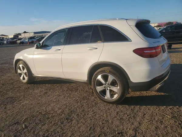 WDC0G4JB2KV118523 2019 MERCEDES-BENZ GLC - Image 2