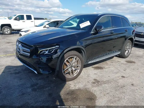 WDC0G4JB2KV125584 2019 MERCEDES-BENZ GLC - Image 2