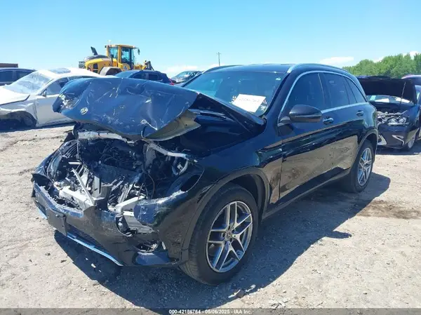 WDC0G4JB2KV126704 2019 MERCEDES-BENZ GLC - Image 2