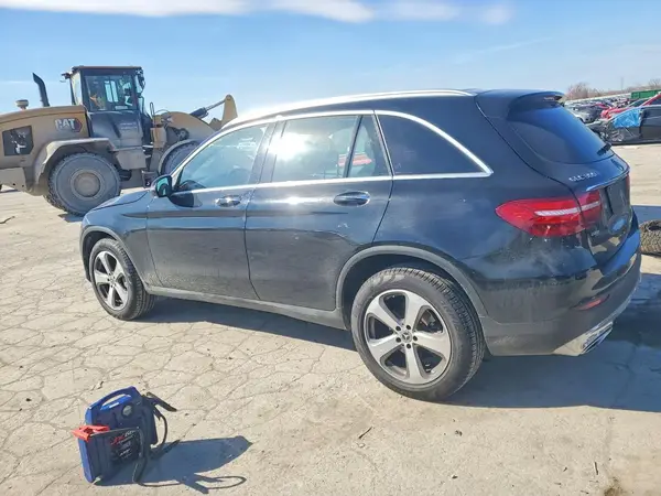WDC0G4JB2KV142756 2019 MERCEDES-BENZ GLC - Image 2
