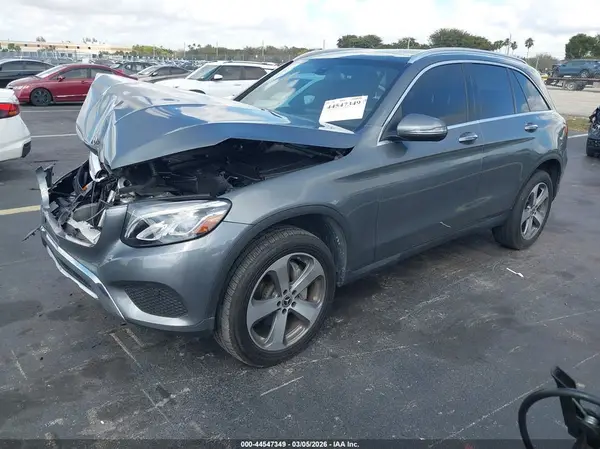 WDC0G4JB2KV159024 2019 MERCEDES-BENZ GLC - Image 2