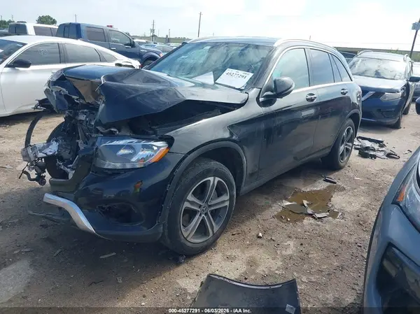 WDC0G4JB2KV164417 2019 MERCEDES-BENZ GLC - Image 2