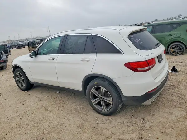 WDC0G4JB2KV172145 2019 MERCEDES-BENZ GLC - Image 2