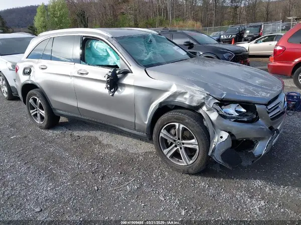 WDC0G4JB2KV175112 2019 MERCEDES-BENZ GLC - Image 1